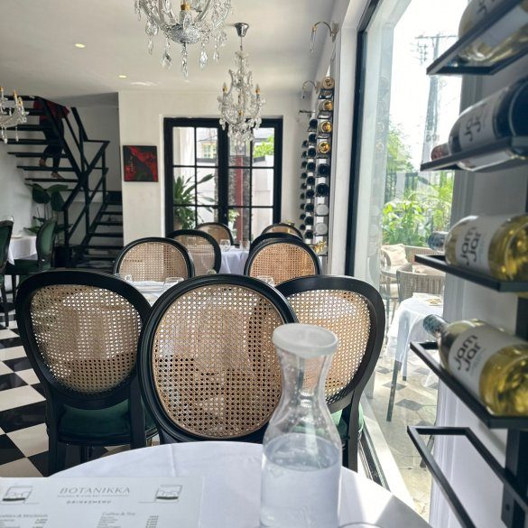 Botanikka Kitchen & Wine Bar photo 4